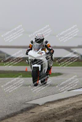 media/Nov-29-2025-TrackDaz (Sat) [[10ae2d9bce]]/A Group/Session 4 (Wheelie Bump)/